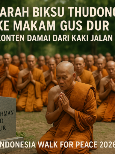 alt_text: Biksu Thudong berziarah ke makam Gus Dur, simbol harmoni dan toleransi antaragama.